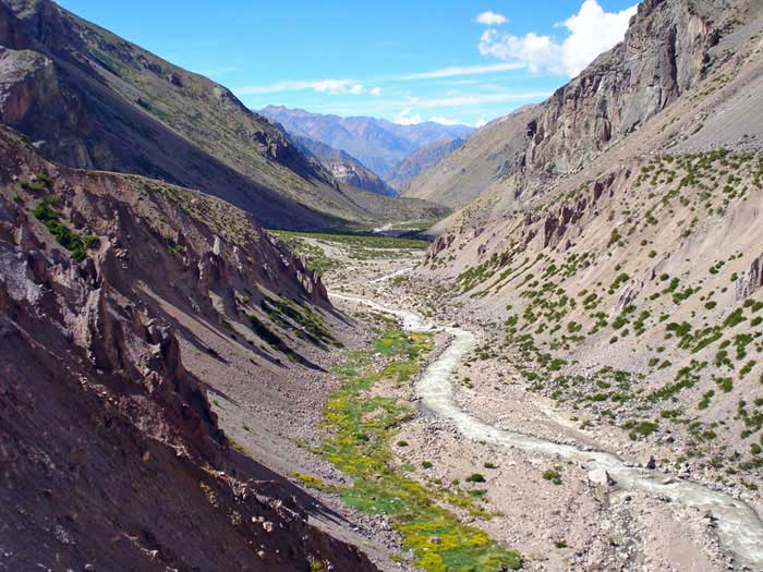 The arid climate within Aconcagua Provincial Park